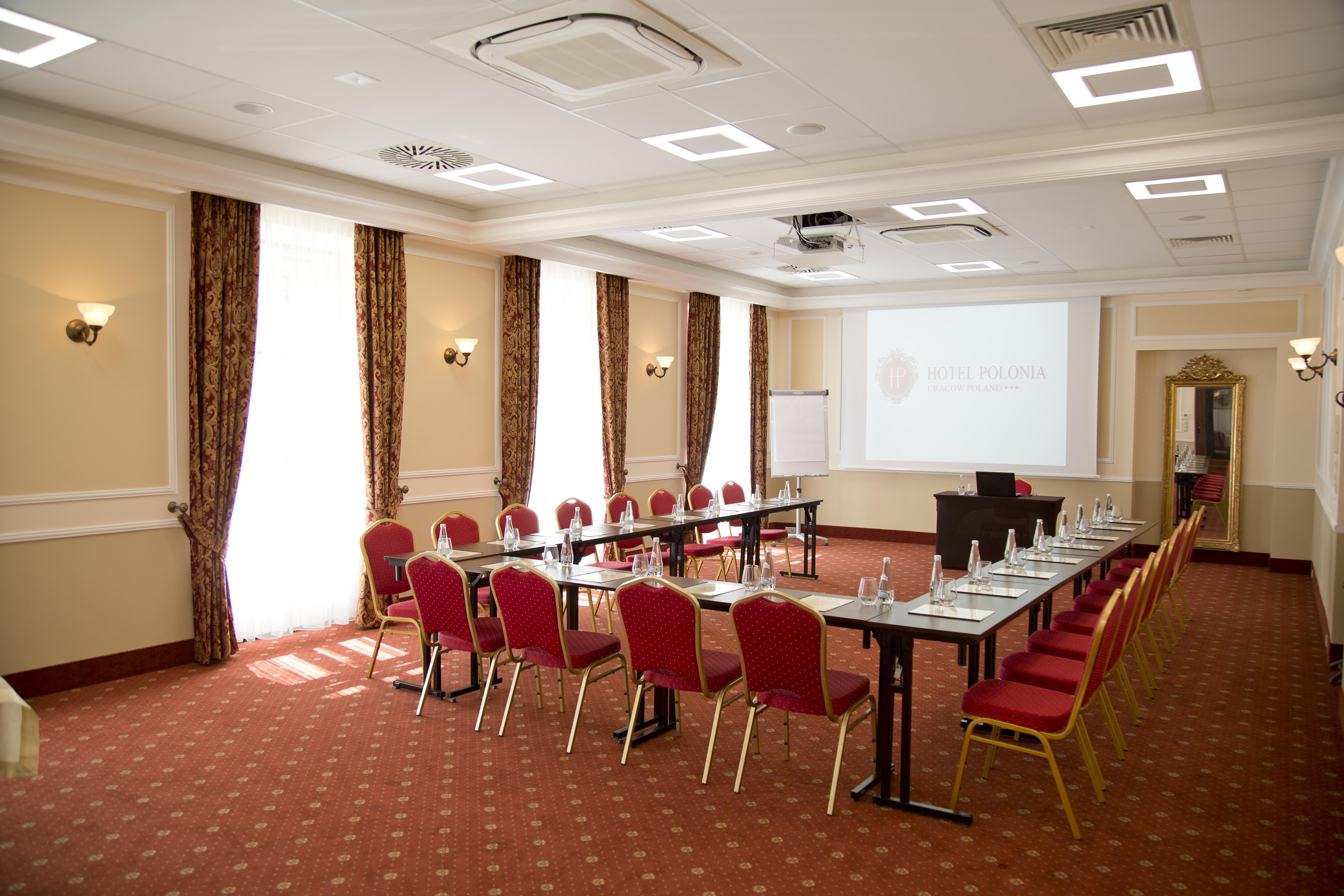 Polonia Hotel 3*